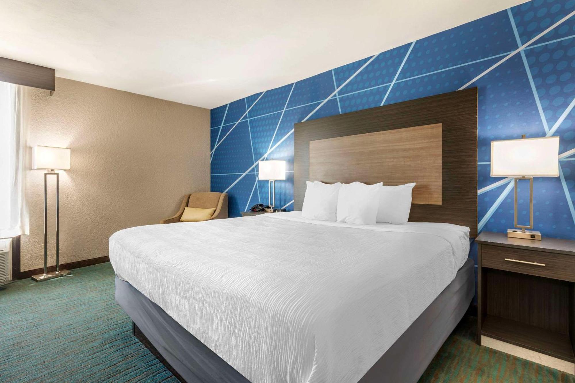Comfort Inn Dallas North Love Field Airport Kültér fotó