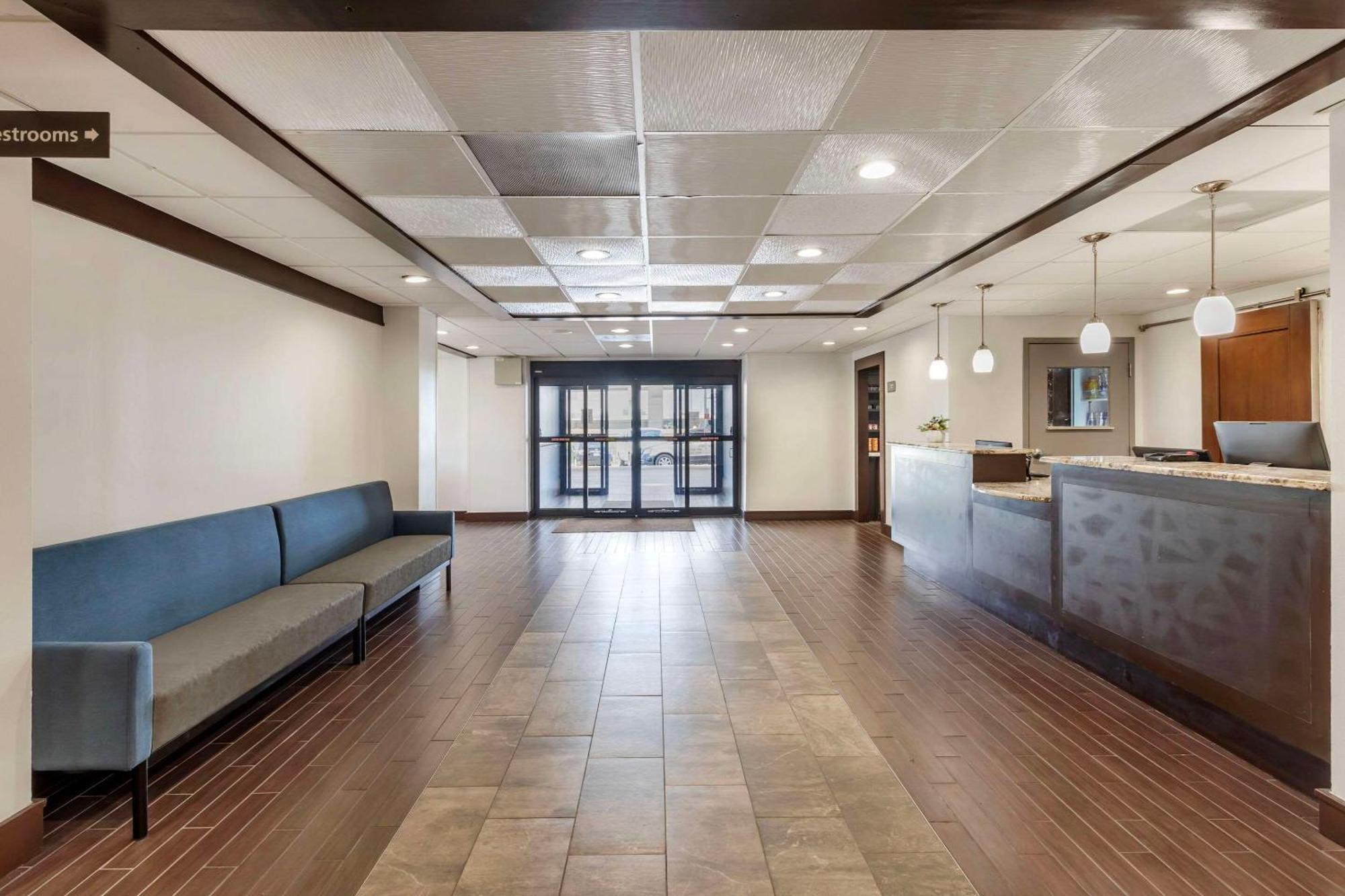Comfort Inn Dallas North Love Field Airport Kültér fotó
